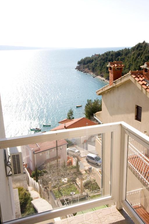 Ella Omiš